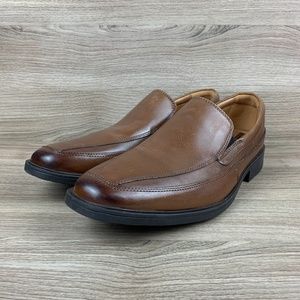 Clarks Tilden Free Dress Shoe Wide